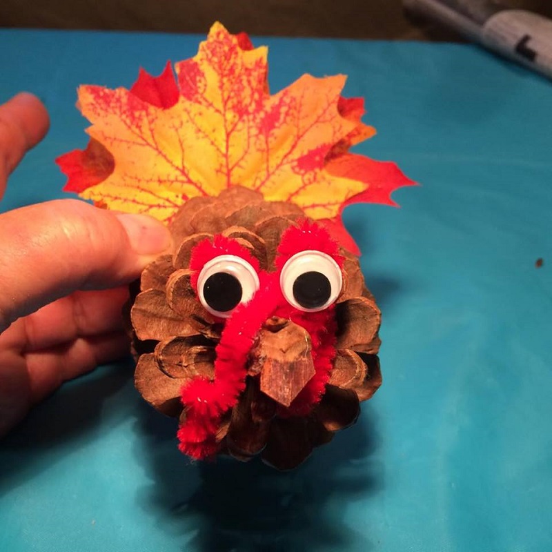 Pine Cone Turkeys - Pine Cone Crafts For Kids and more